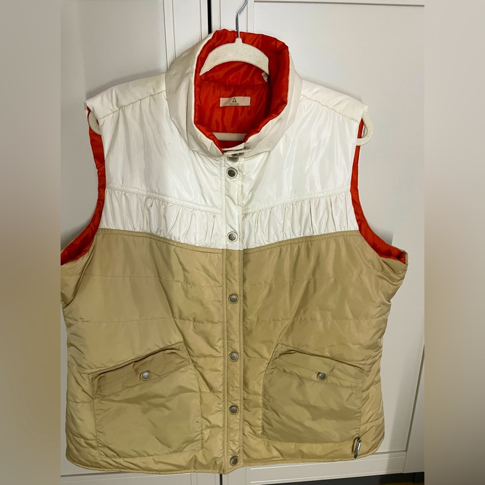 Ascend puffer vest women XXL - tricolor